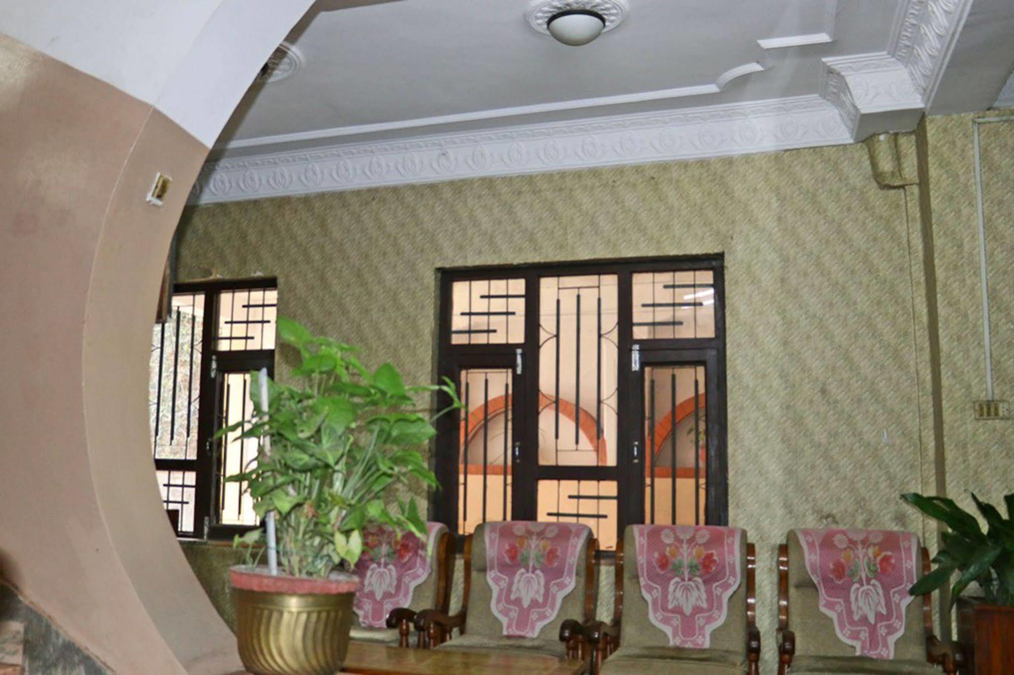 קטמנדו Hotel Holiday Taj מראה חיצוני תמונה